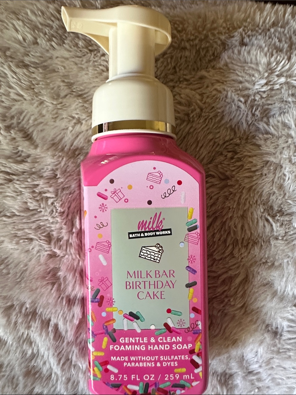 🍰 1 NEW Bath & Body Works Milk Bar Birthday Cake Foaming Hand Soap, 8.75 oz